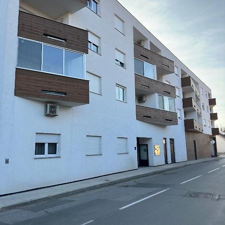 City Rent 1 Osijek Exterior foto